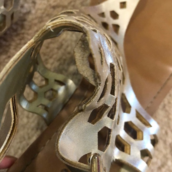 gold sandals - Picture 7 of 14